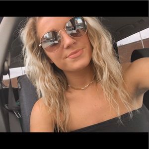 Meet your Posher, Emma